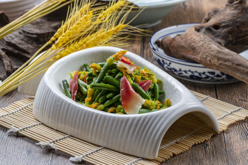 黄瓜仔凉拌北极贝