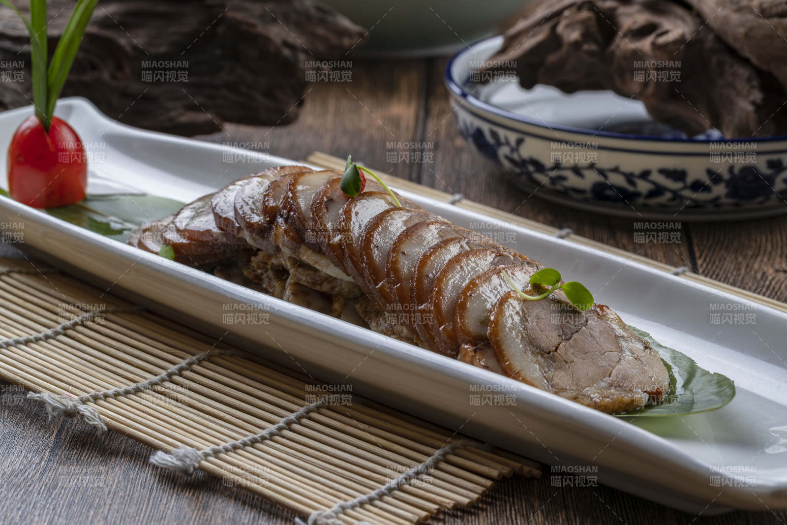 五香压肘花图片