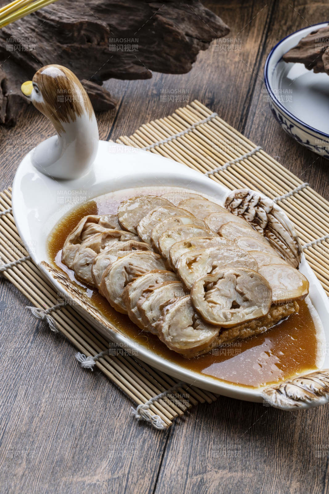 露水豬大腸配豆腐筋