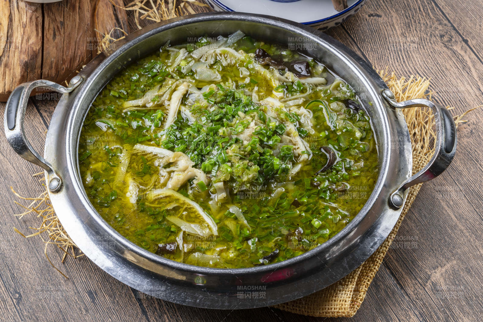 蔥香酸湯豬肚絲