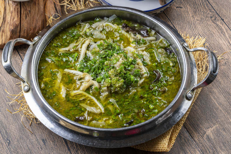 蔥香酸湯豬肚絲