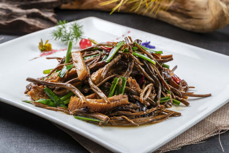 干豆角丝韭菜炒猪肚