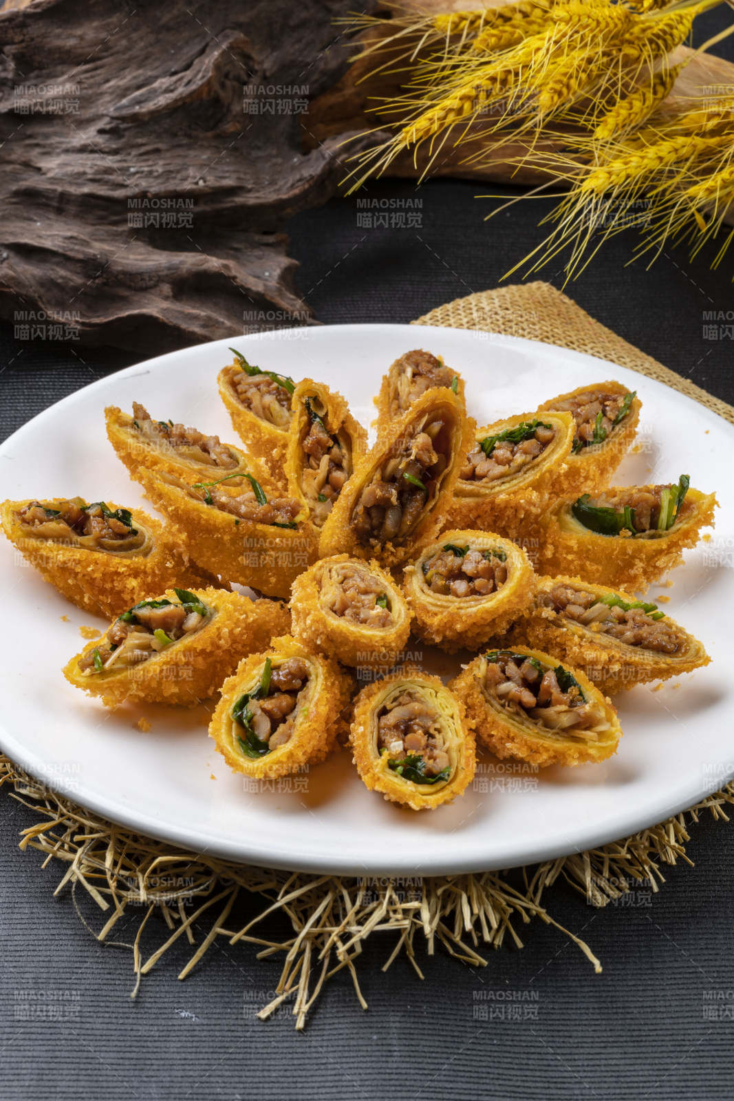 猪肉韭菜馅料炸蛋卷