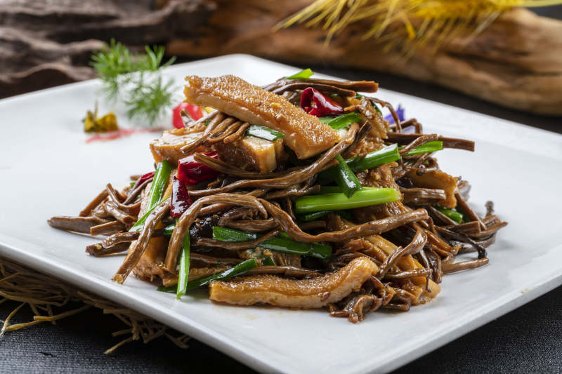 干豆角丝韭菜炒猪肚