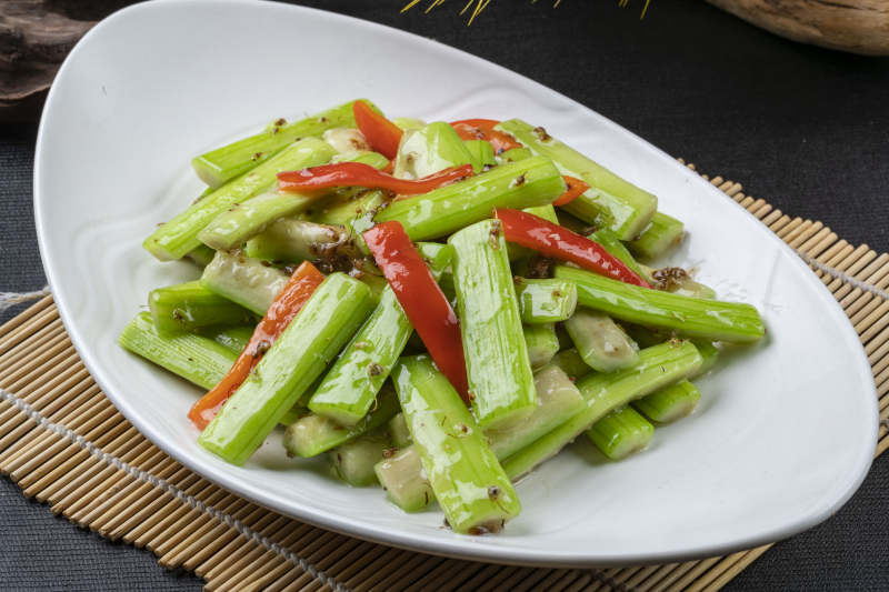 彩椒胡麻花炒青瓜