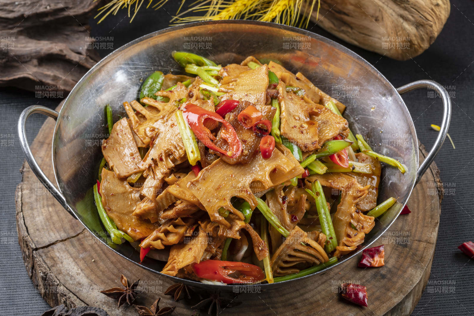 香辣干锅春笋玉兰片