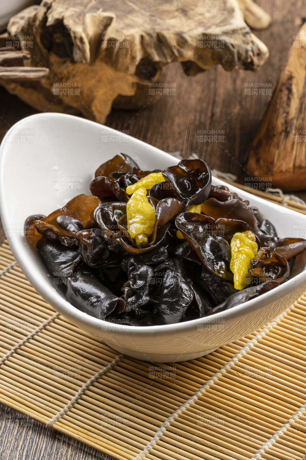 捞汁泡椒黑木耳