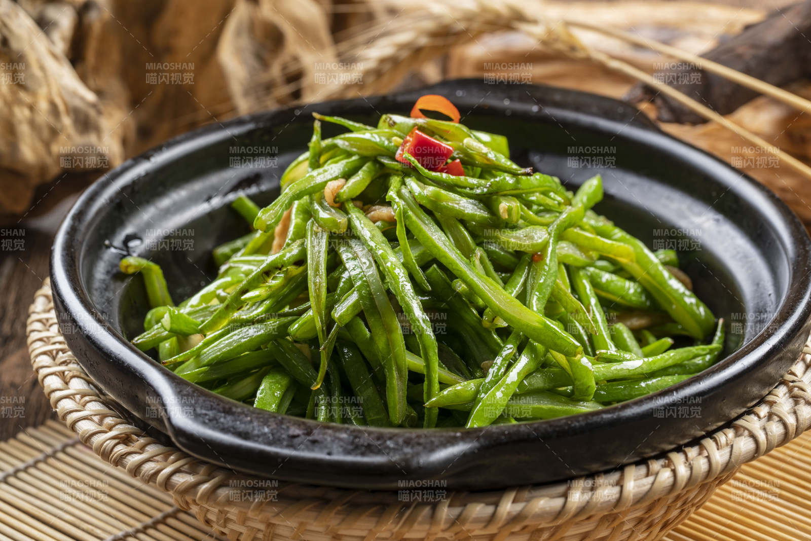 砂锅肉丝鲜豆角图片