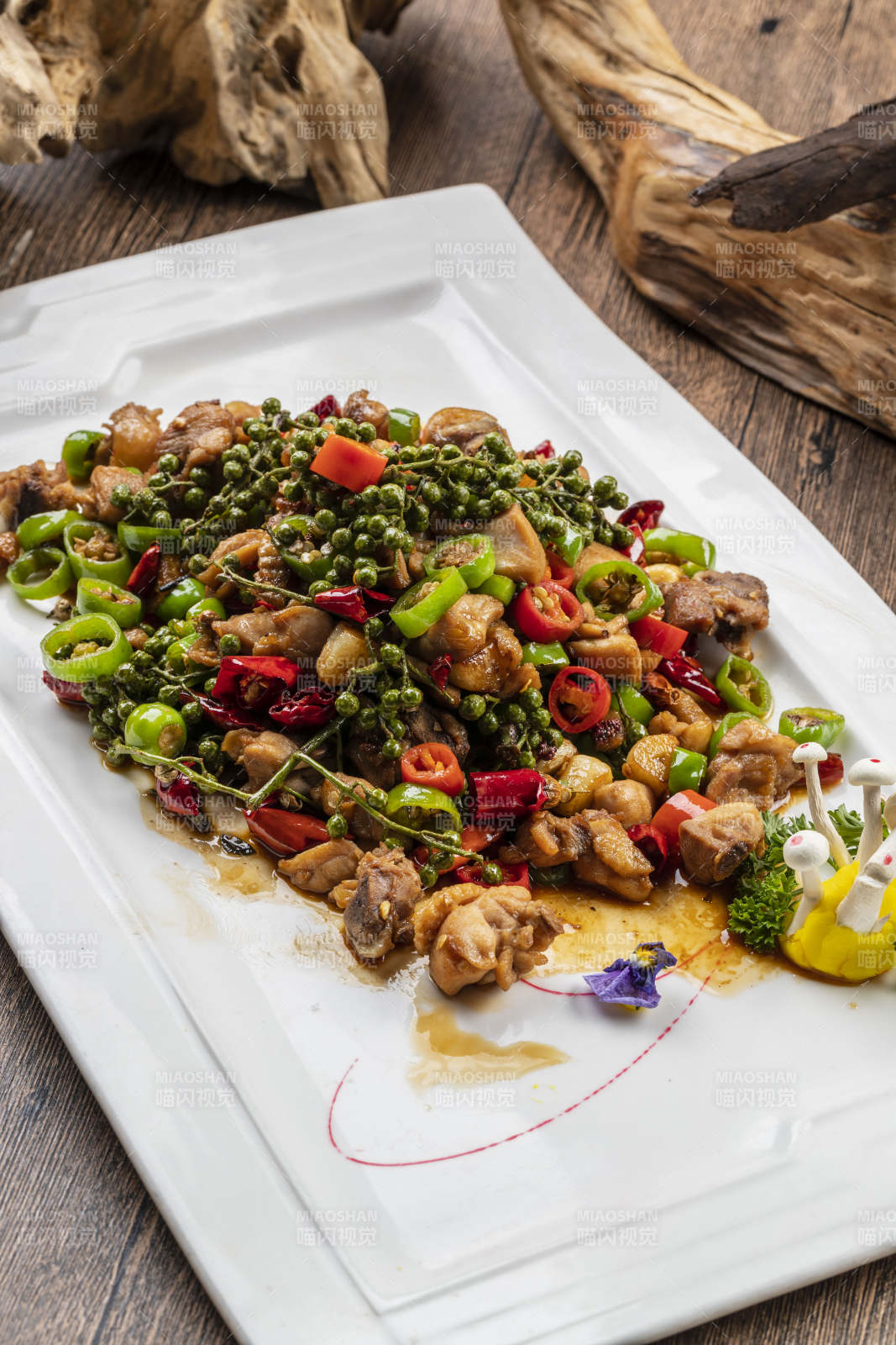 川味藤椒辣子鸡