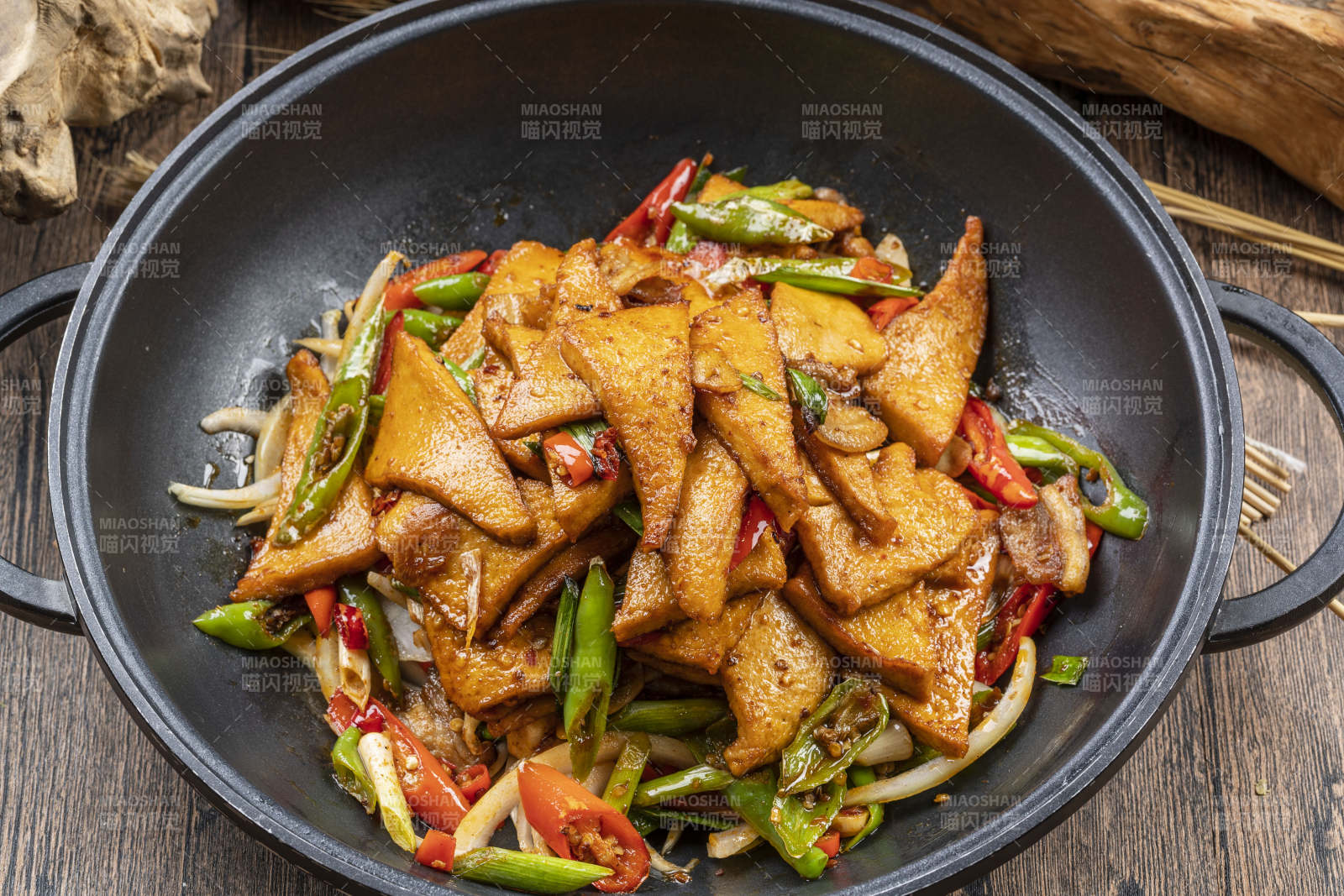 锅仔杭椒嫩笋豆腐干图片