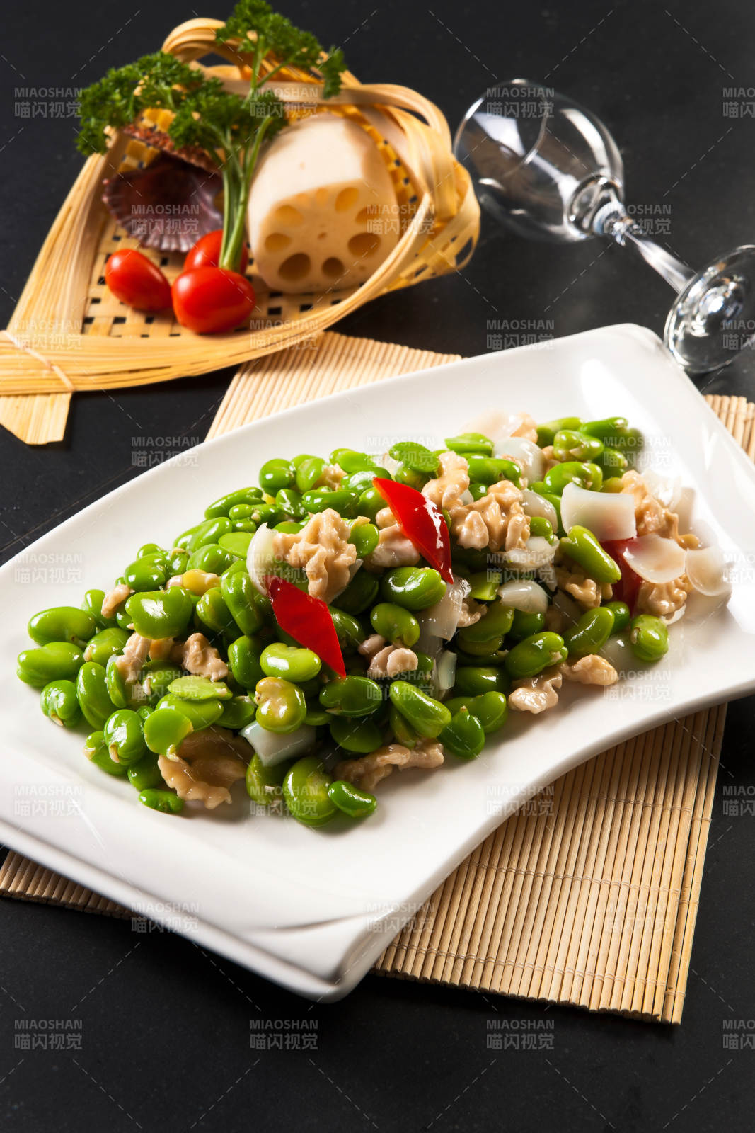 桃仁百合小炒青蚕豆图片