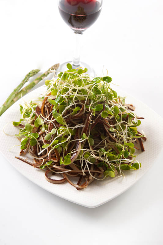 香椿苗熏豆腐丝