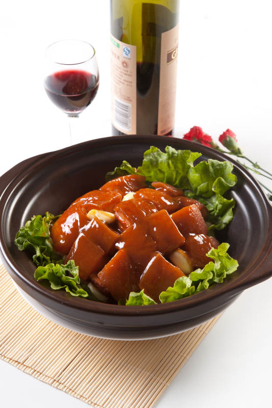 砂锅蒜香红烧肉