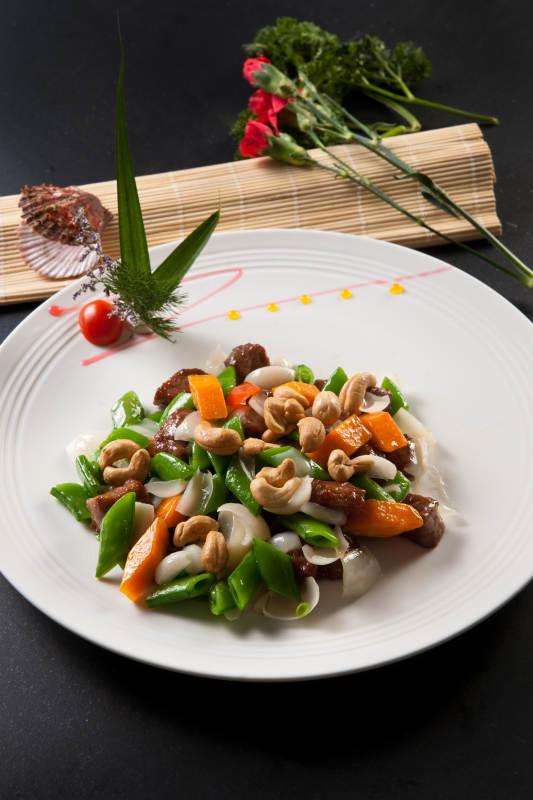 木瓜蜜豆百合腰果炒牛仔粒-摄影图