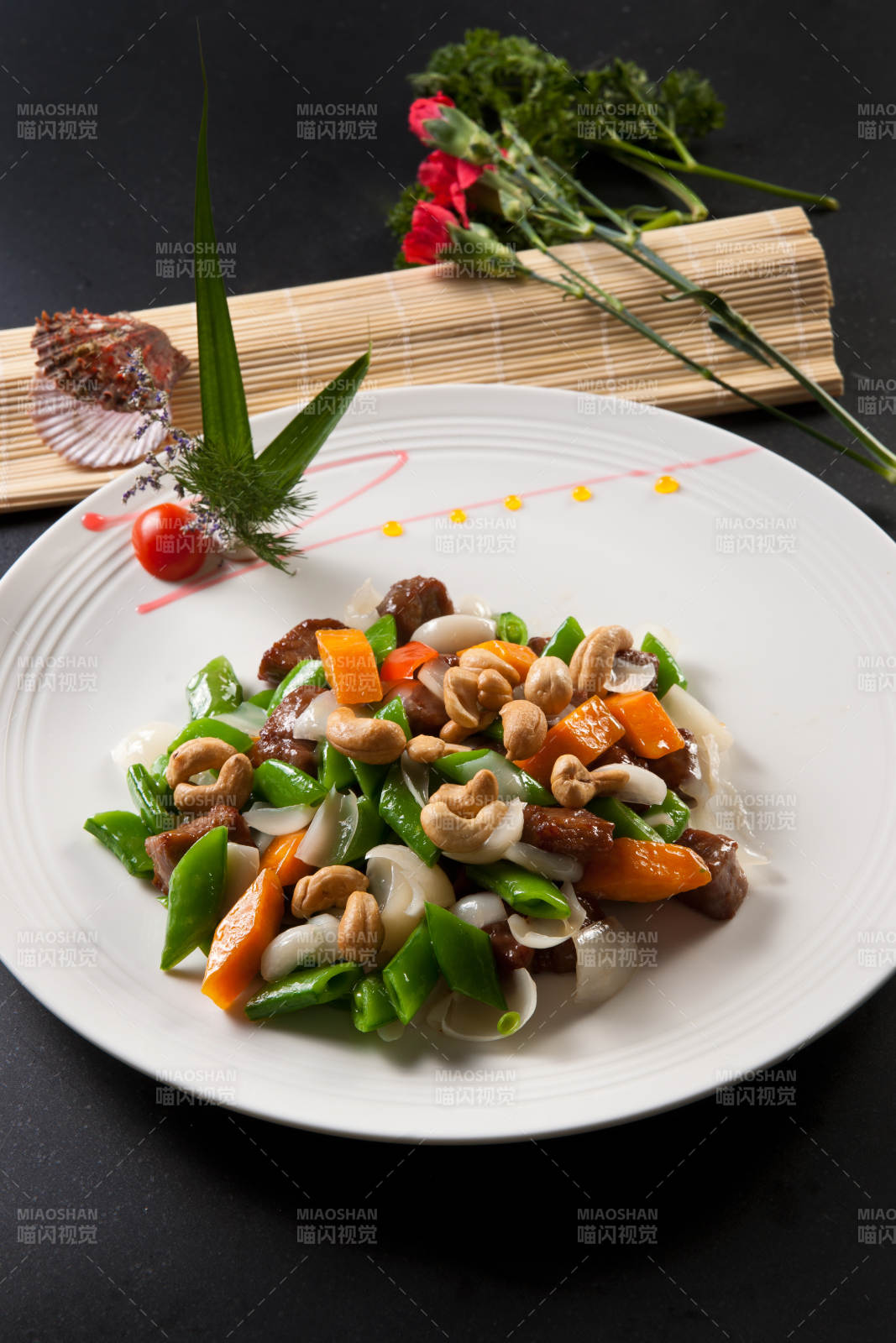 木瓜蜜豆百合腰果炒牛仔粒-摄影图