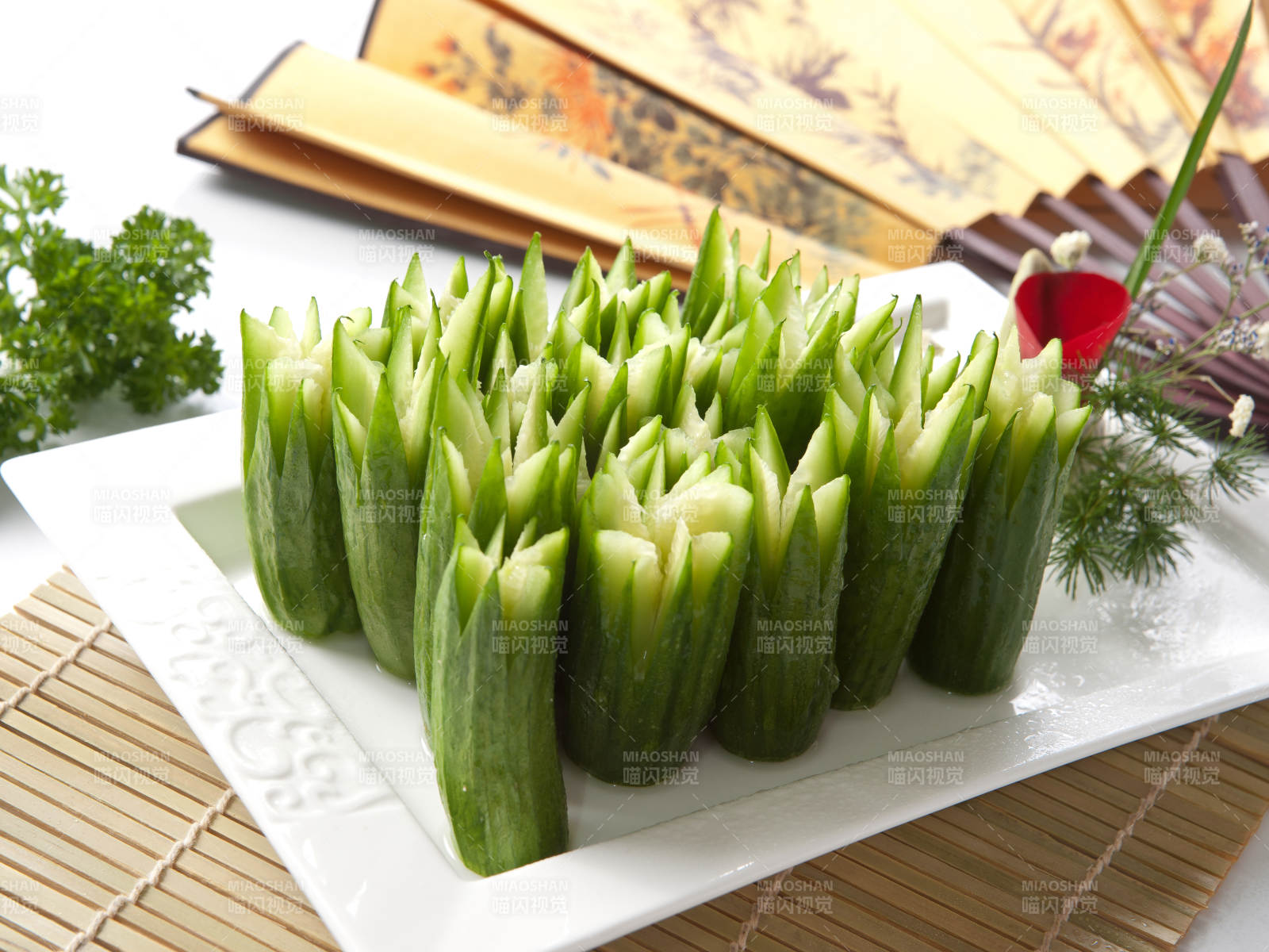 时蔬青瓜段图片