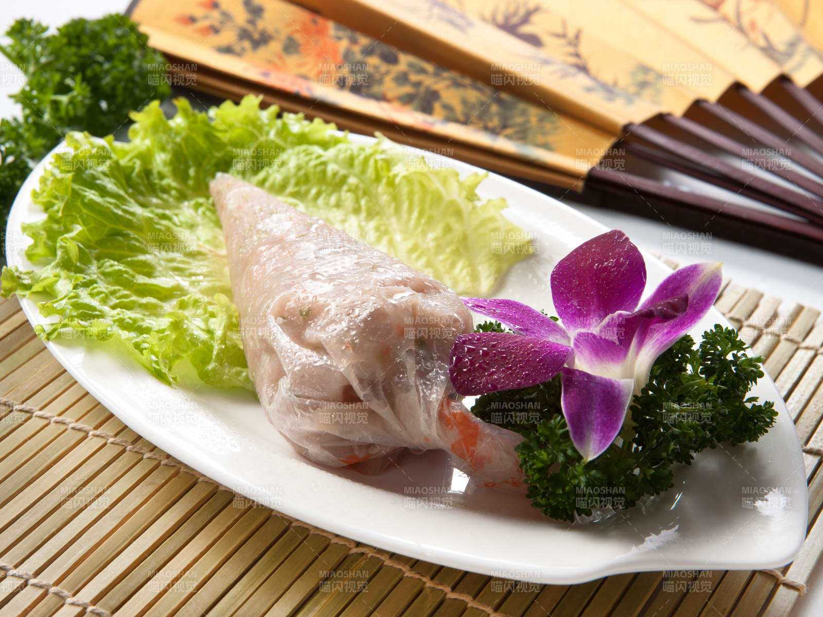 锅食材手挤虾滑