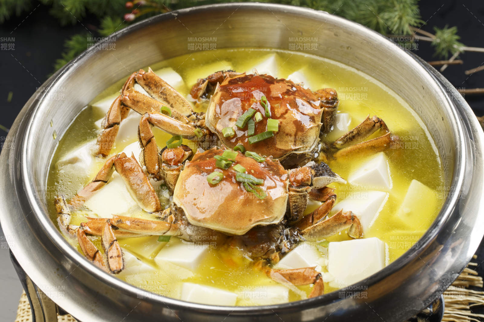 蟹黄豆腐大闸蟹图片