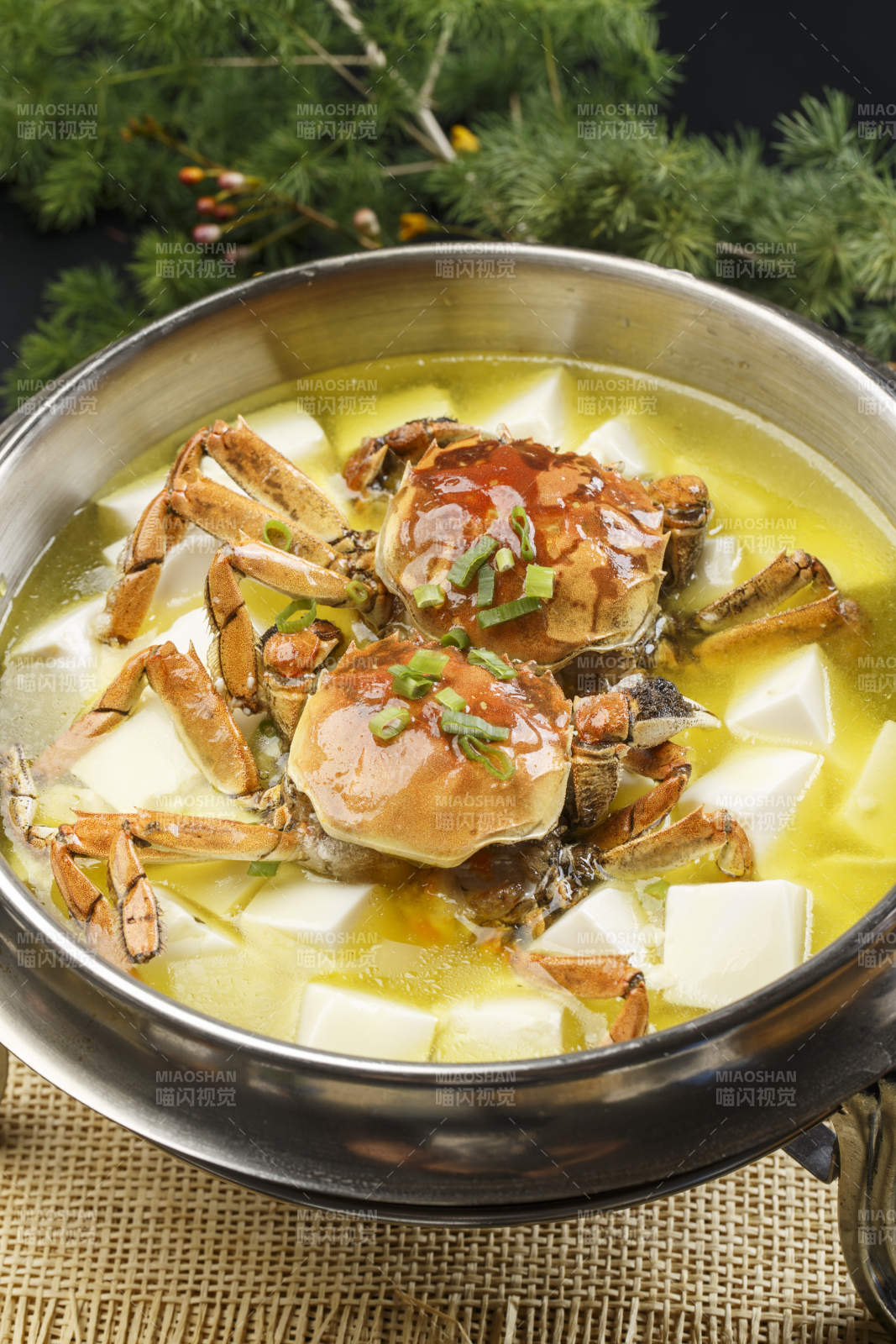 蟹黄豆腐大闸蟹图片