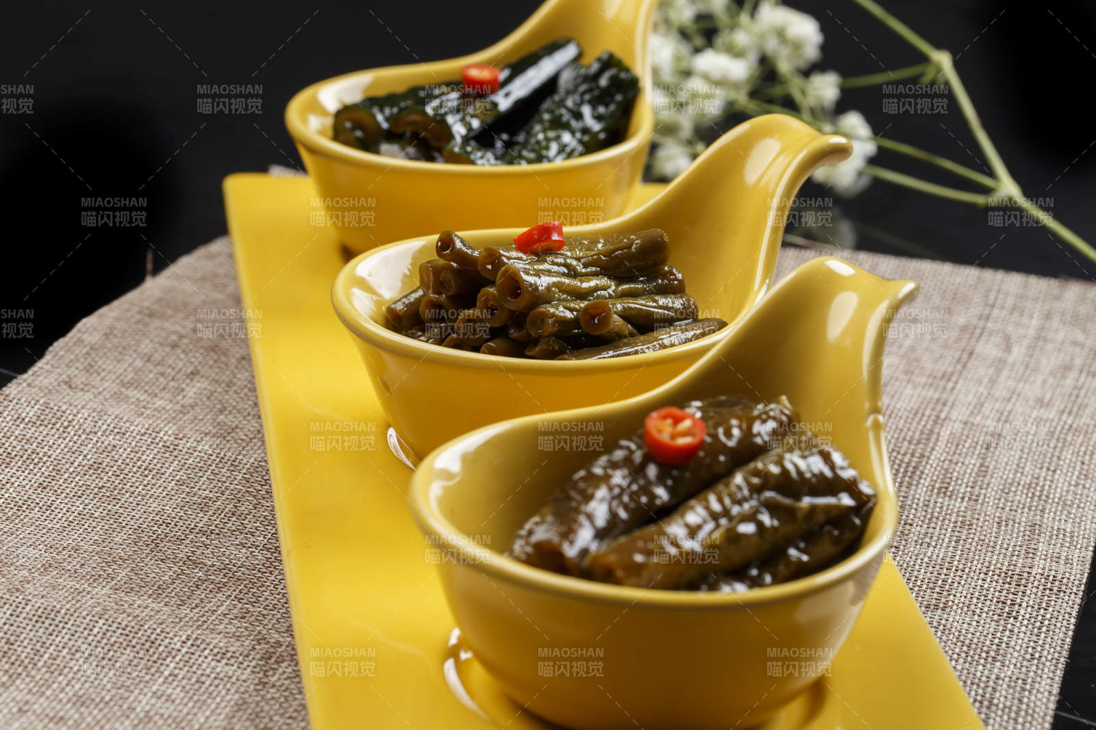 六必居酱菜腌黄瓜腌豇豆虎皮尖椒