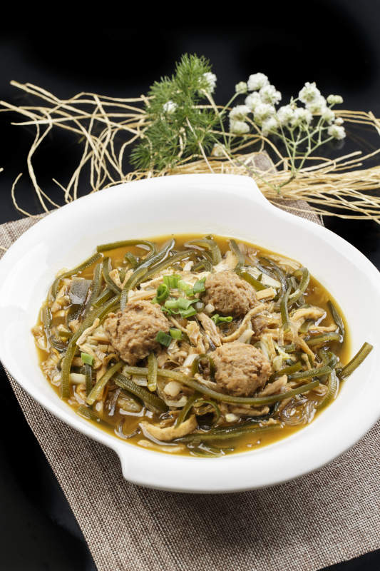 濃湯海帶粉條豆干汆丸子