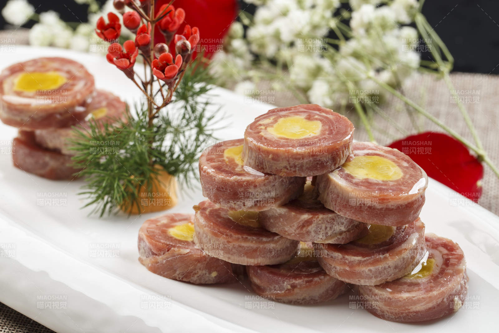 鱿鱼猪肉鸡蛋卷切片