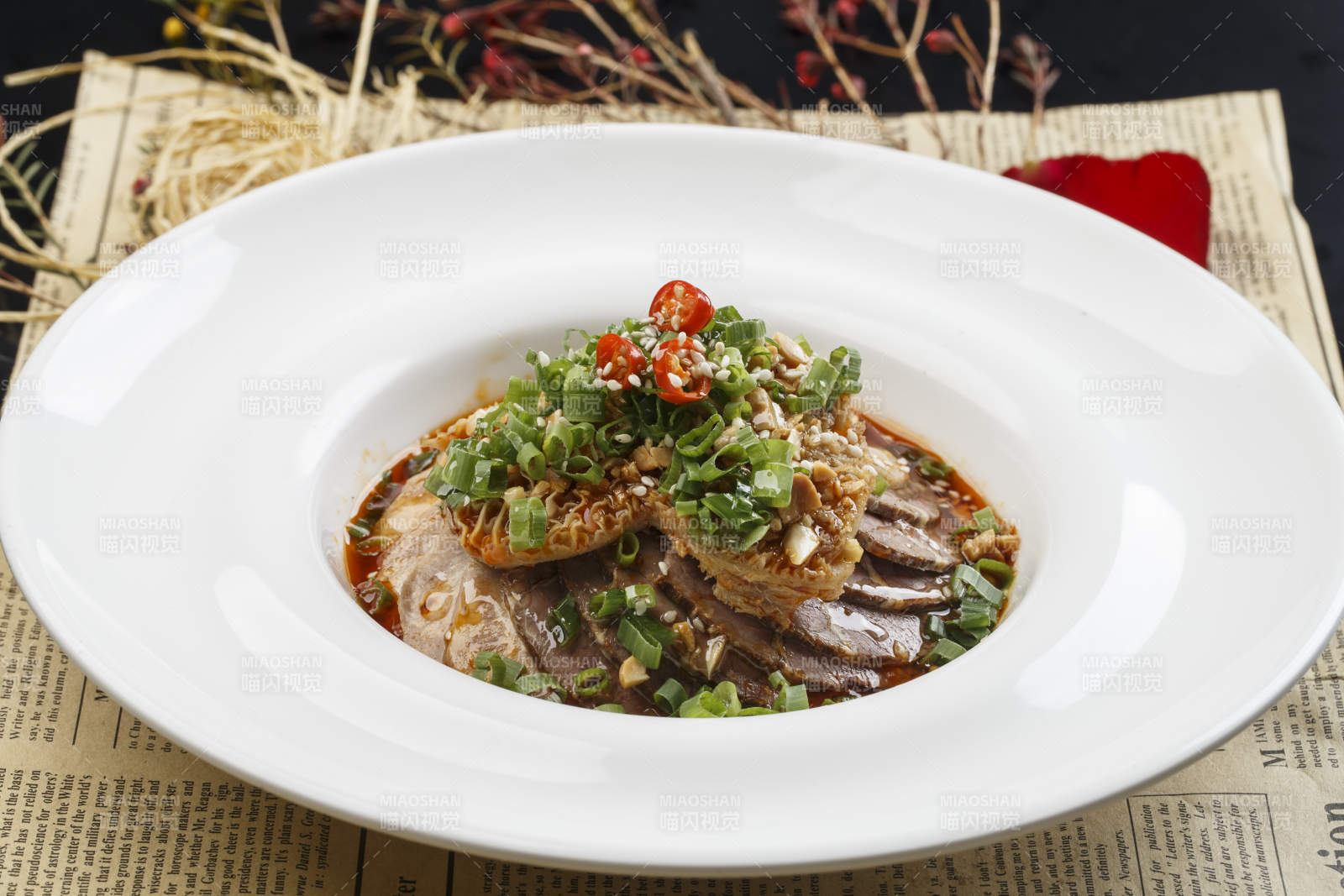 香辣卤味牛肉金钱肚-摄影图