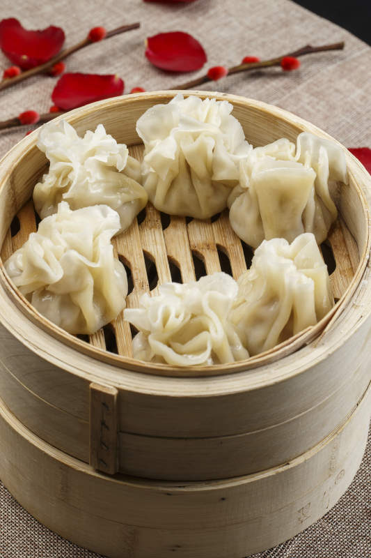 竹笼屉装的现蒸烧麦