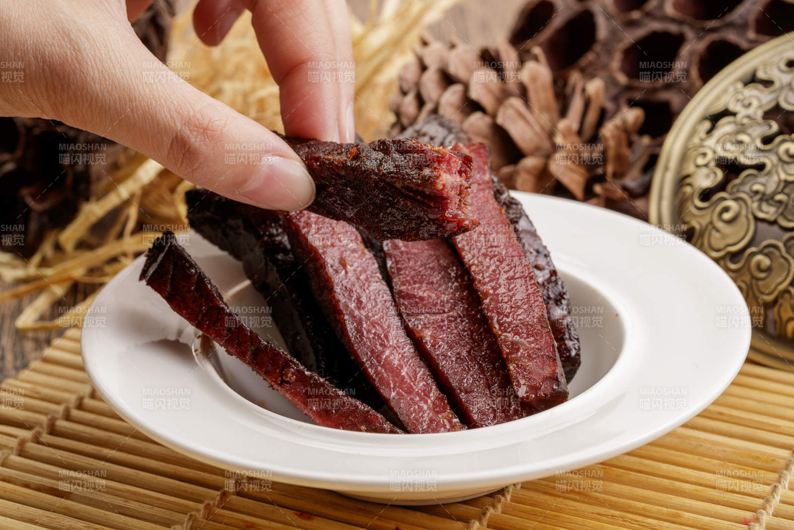 肉香四溢的的内蒙古特产牛肉干图片