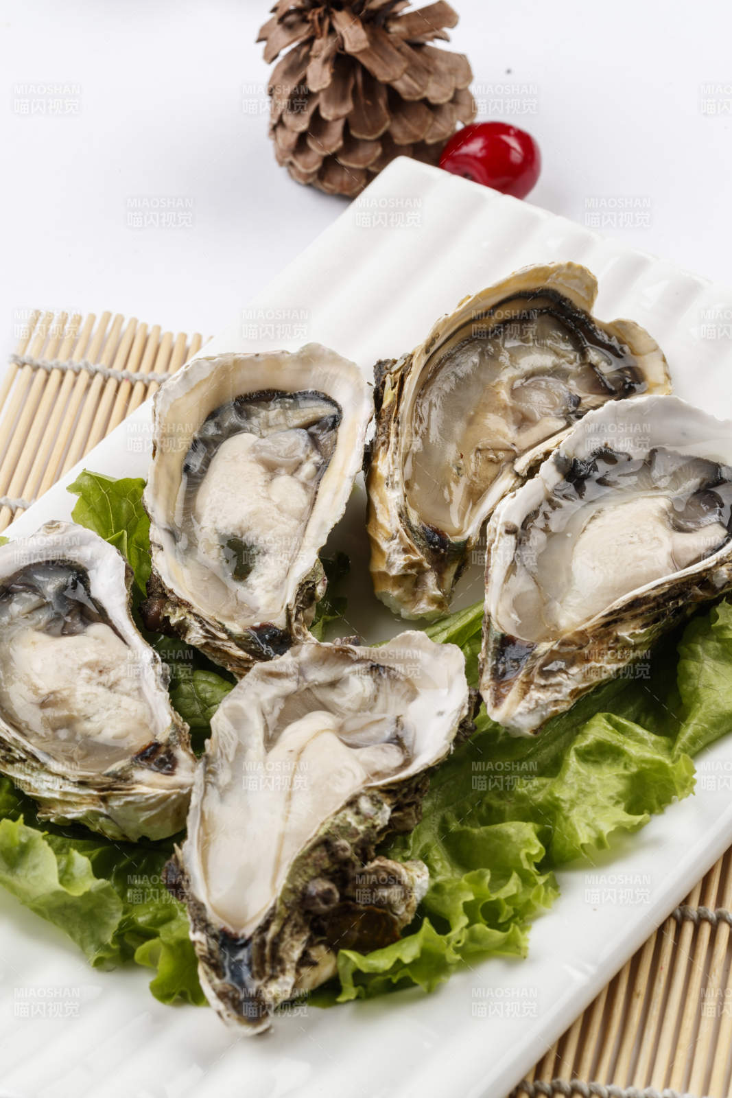 高檔火鍋料理食材生蠔