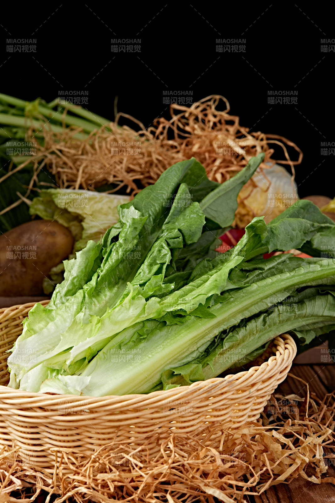 新鮮采摘有機(jī)蔬菜油麥菜