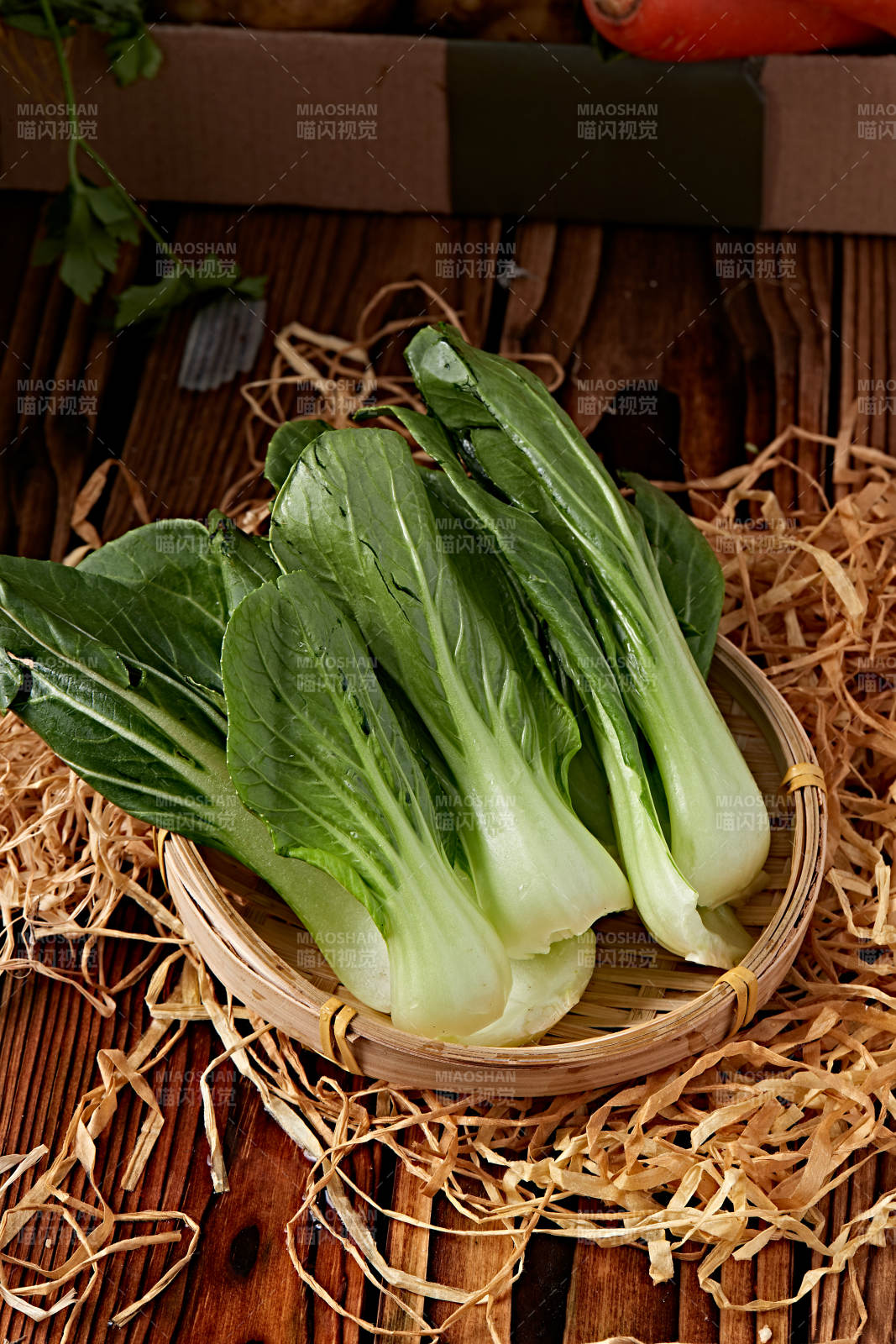 新鮮采摘有機(jī)青菜油菜