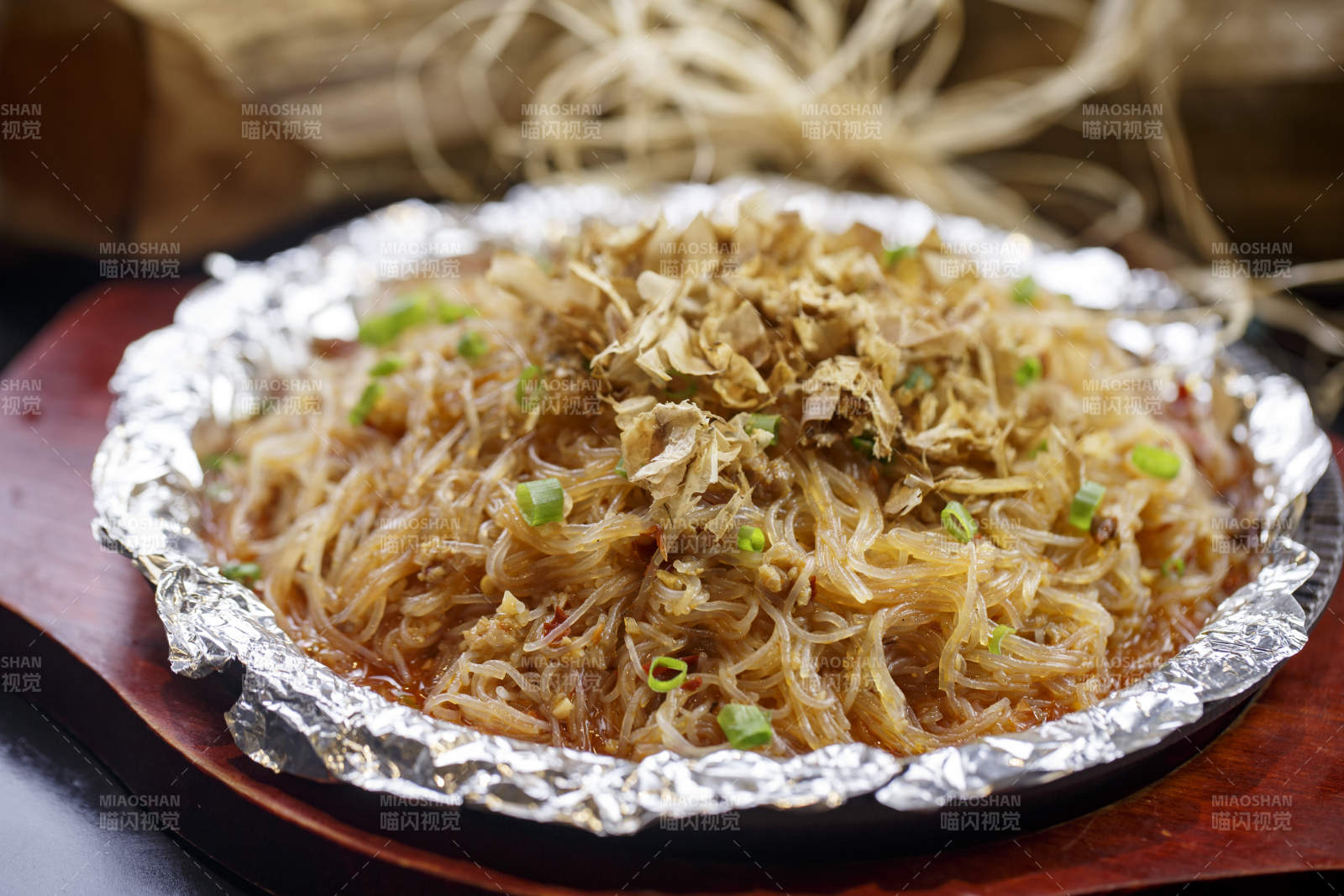 木托錫紙鐵板裝的舞蹈粉絲