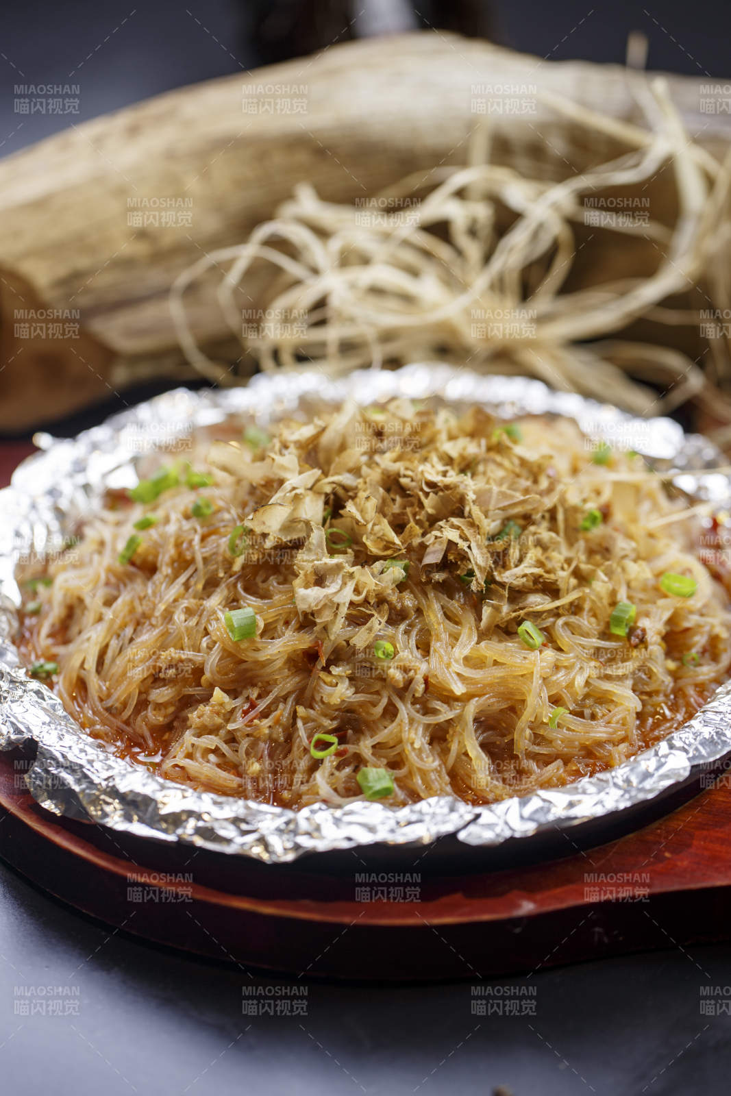 木托錫紙鐵板裝的舞蹈粉絲