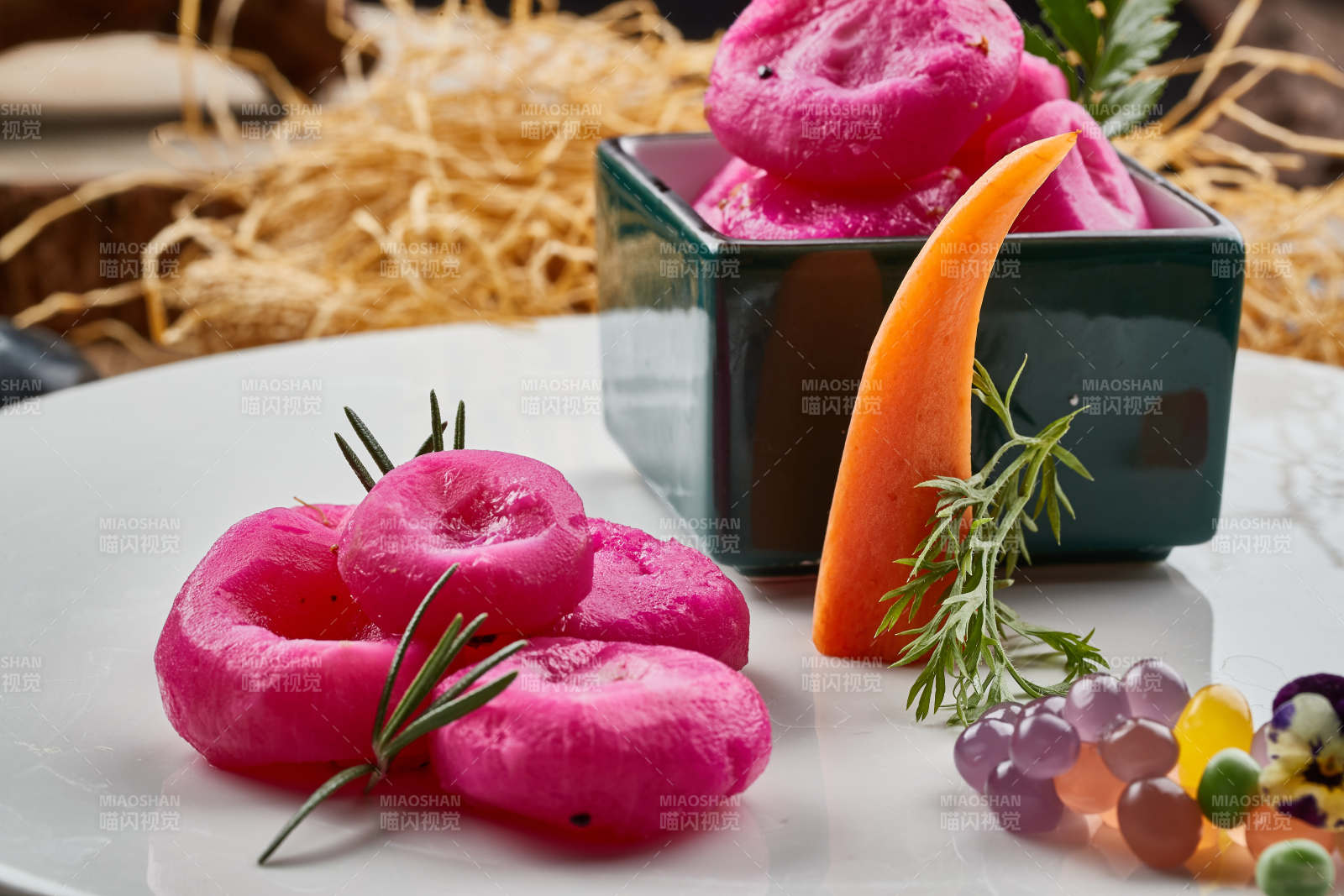 火龙果汁鱼泥糕