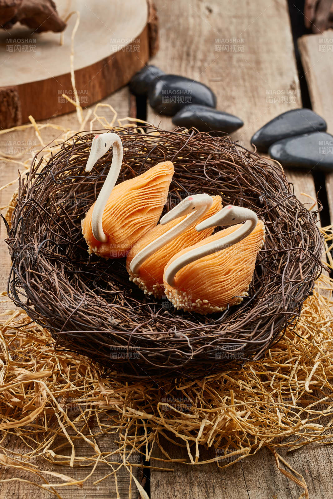 茶餐点心天鹅榴莲酥