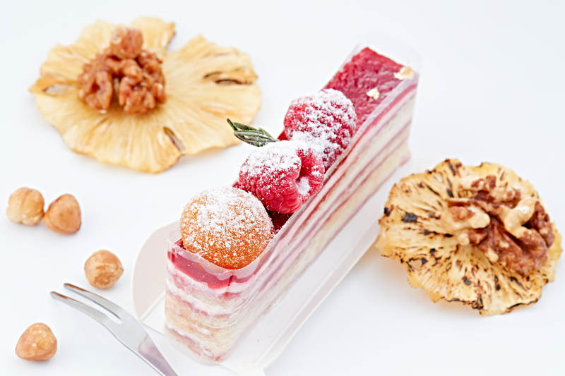 制作精美的法式小甜品蛋糕