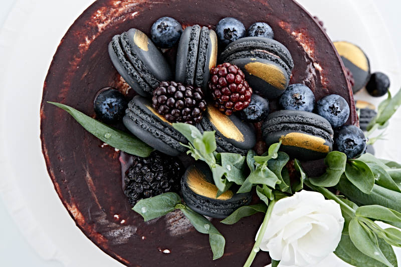 马卡龙浓香巧克力布朗尼鲜奶多层婚礼蛋糕