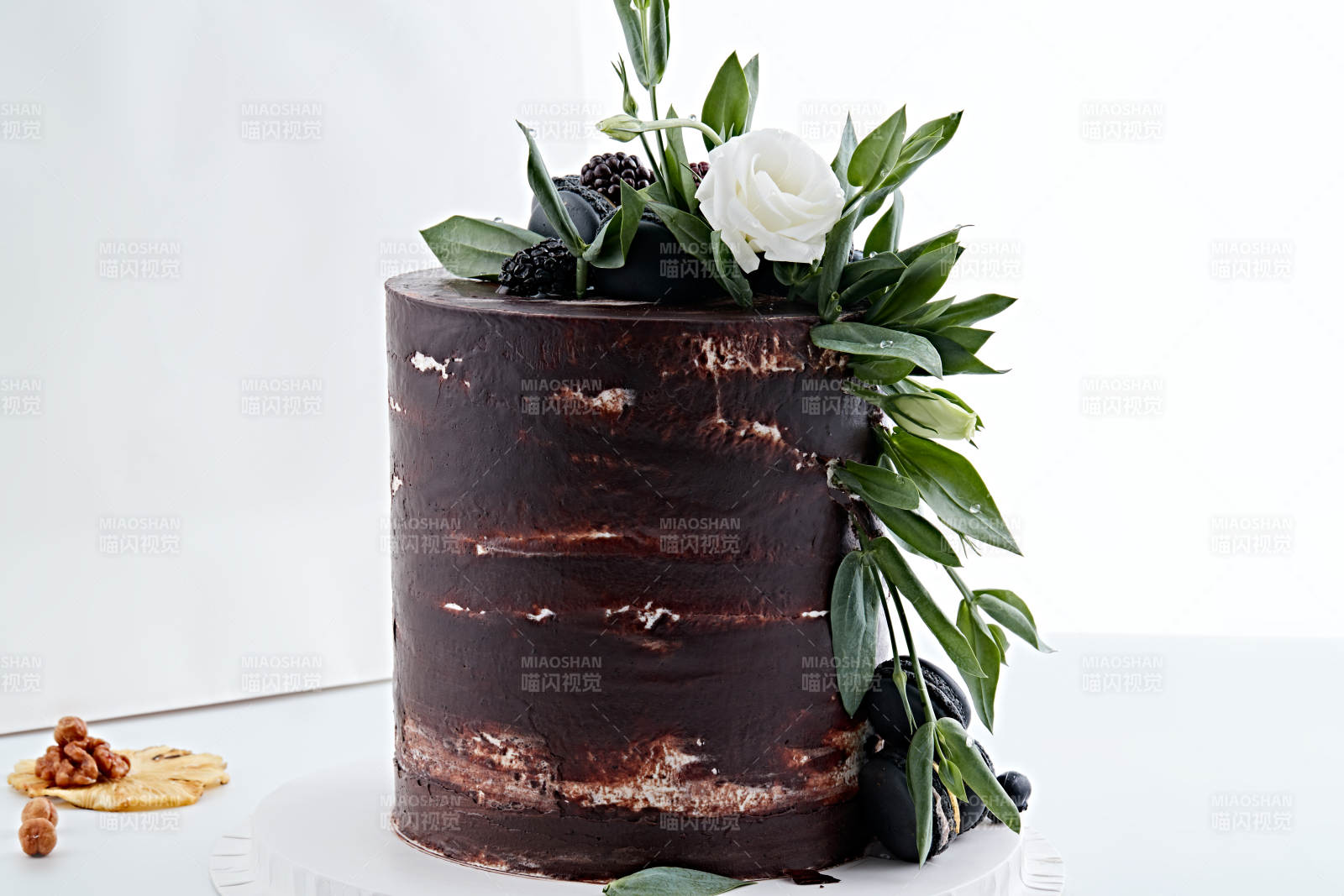 馬卡龍濃香巧克力布朗尼鮮奶多層婚禮蛋糕