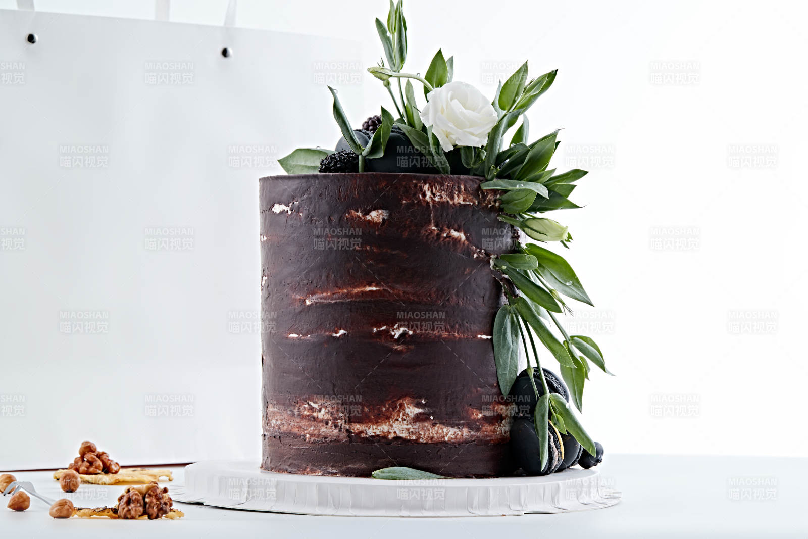 馬卡龍濃香巧克力布朗尼鮮奶多層婚禮蛋糕