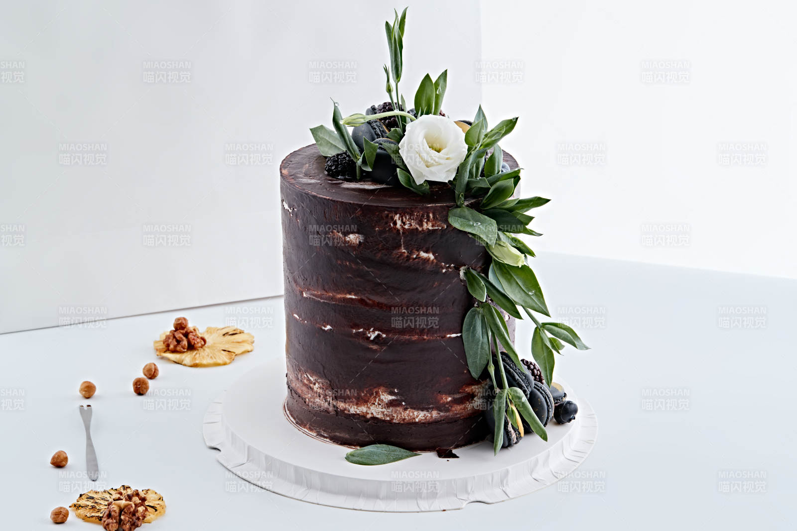 马卡龙浓香巧克力布朗尼鲜奶多层婚礼蛋糕