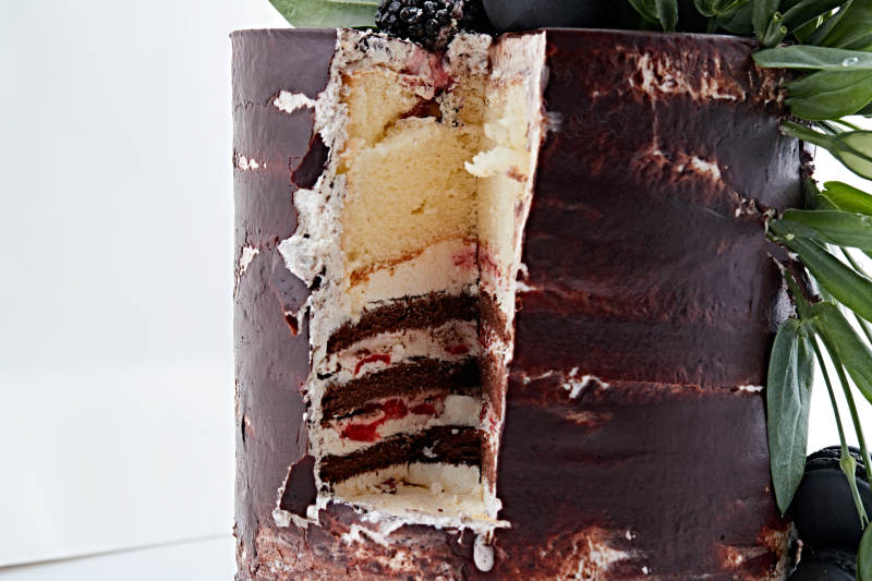 马卡龙浓香巧克力布朗尼鲜奶多层婚礼蛋糕