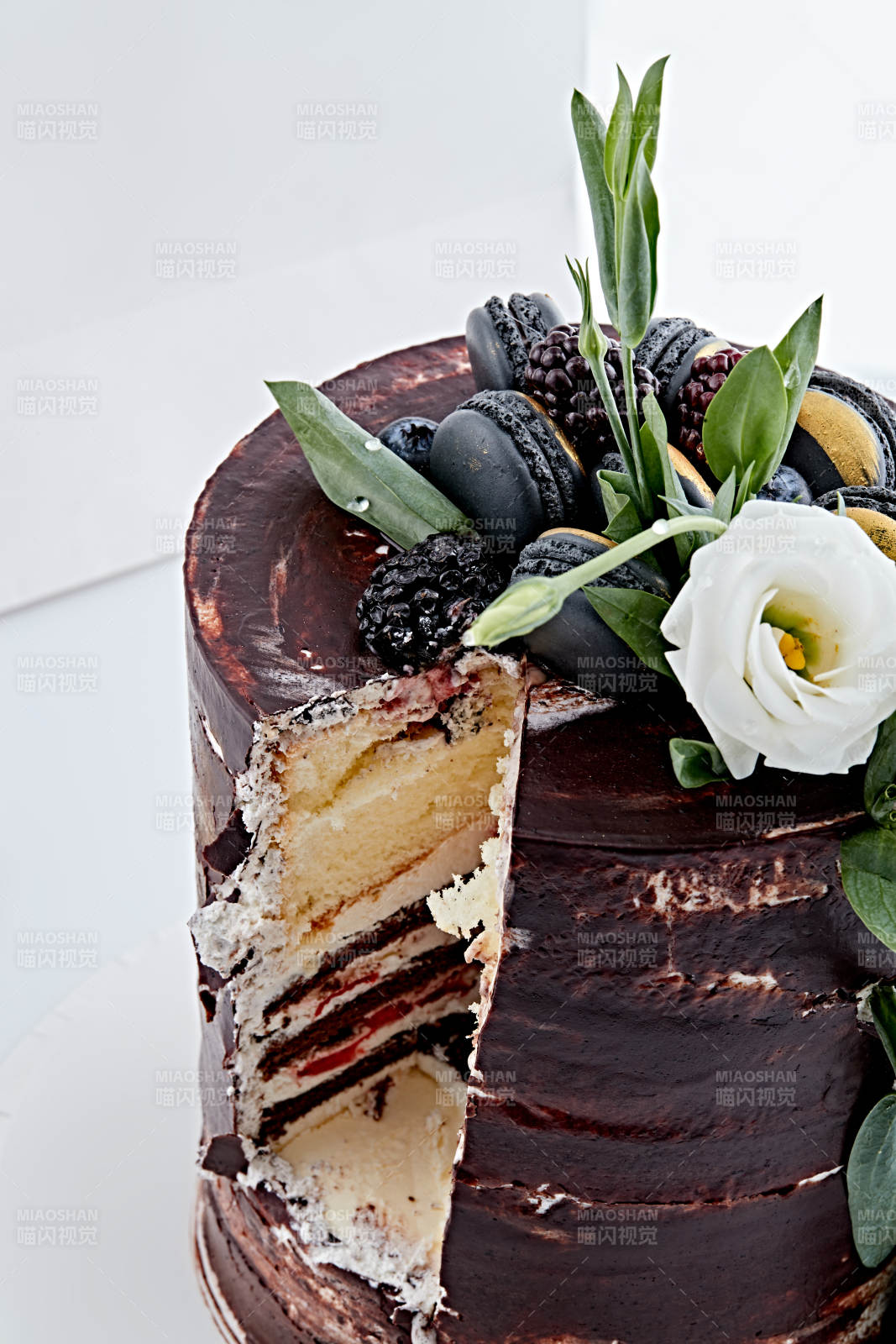 馬卡龍濃香巧克力布朗尼鮮奶多層婚禮蛋糕