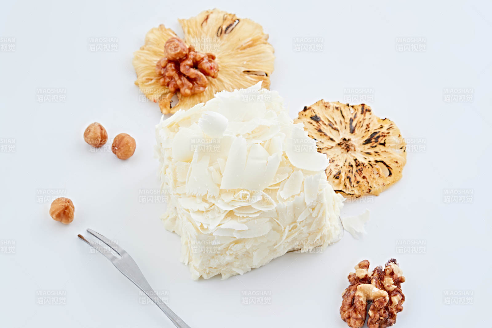 制作精美的法式小甜品蛋糕