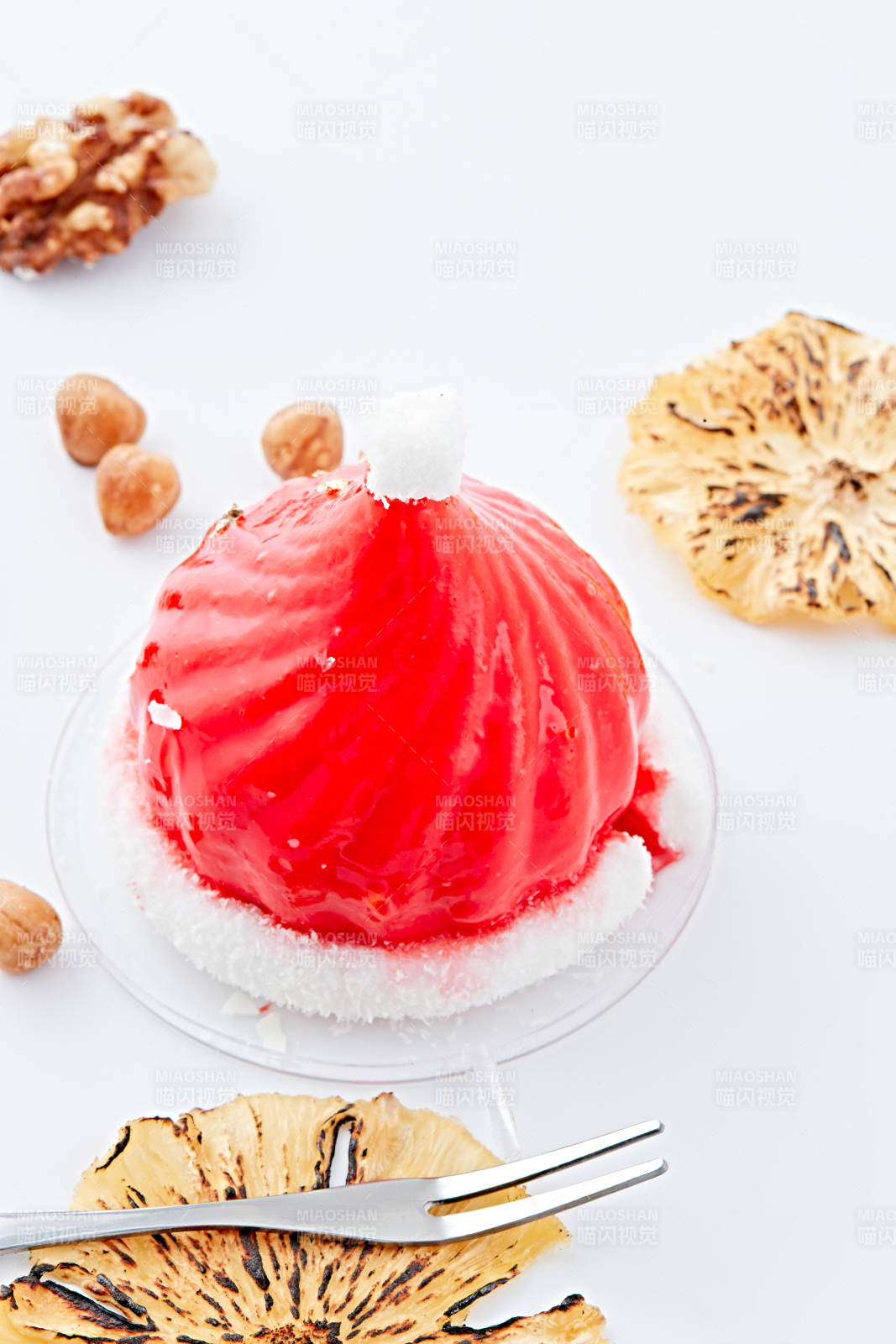 制作精美的法式小甜品蛋糕