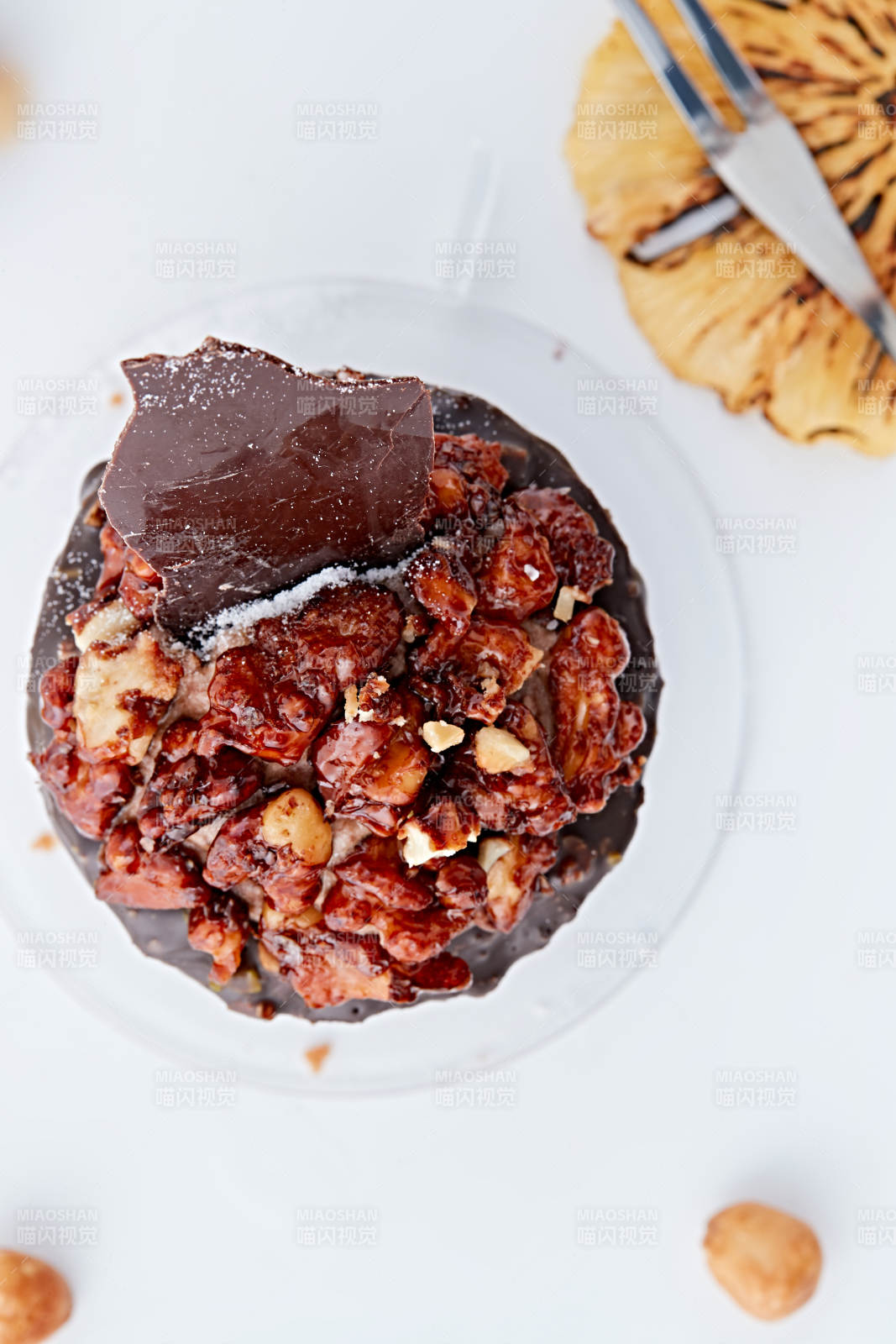 制作精美的法式小甜品蛋糕