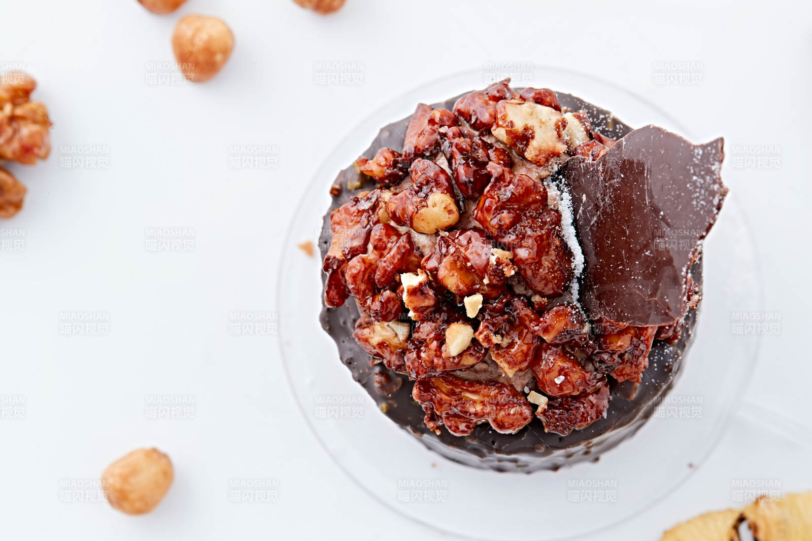 制作精美的法式小甜品蛋糕