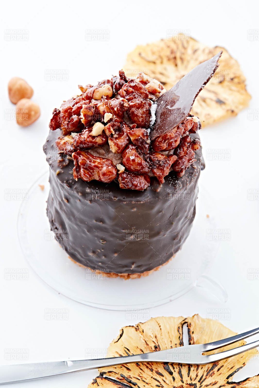 制作精美的法式小甜品蛋糕