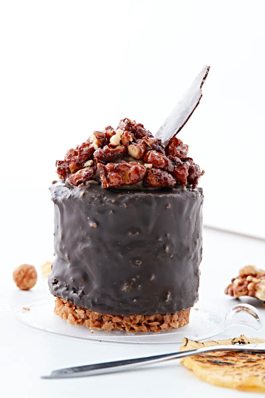 制作精美的法式小甜品蛋糕