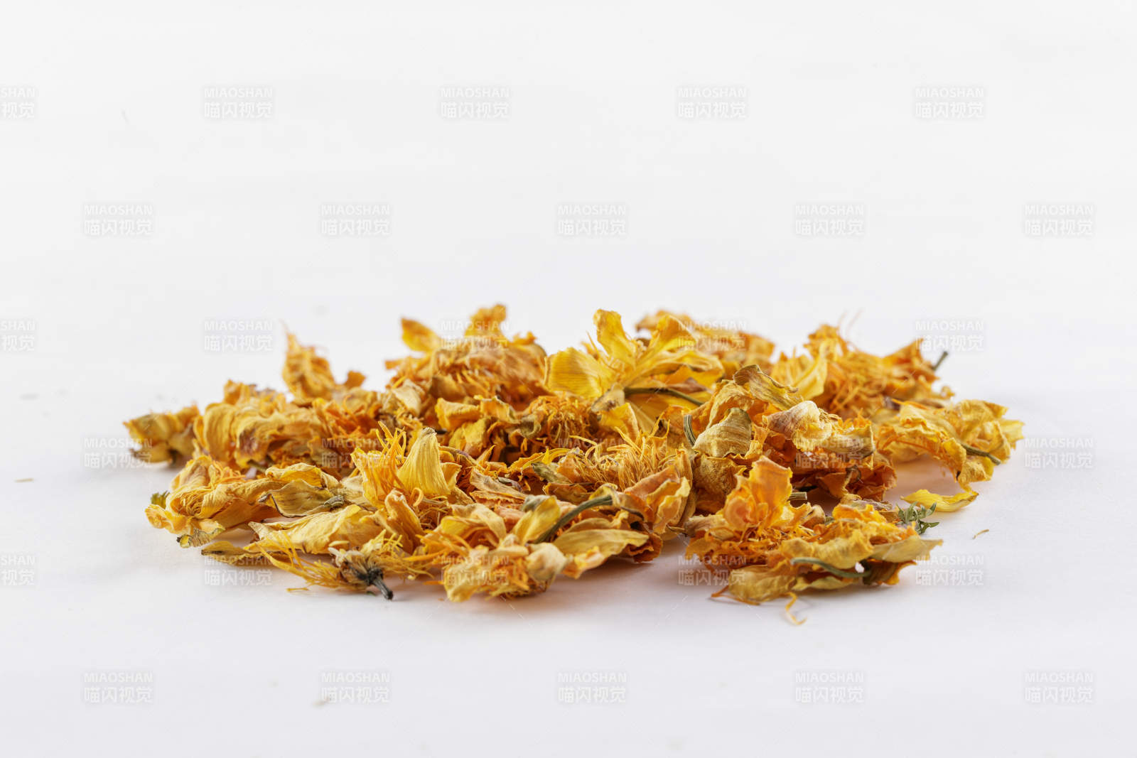 香气芬芳的沽源特产金莲花茶